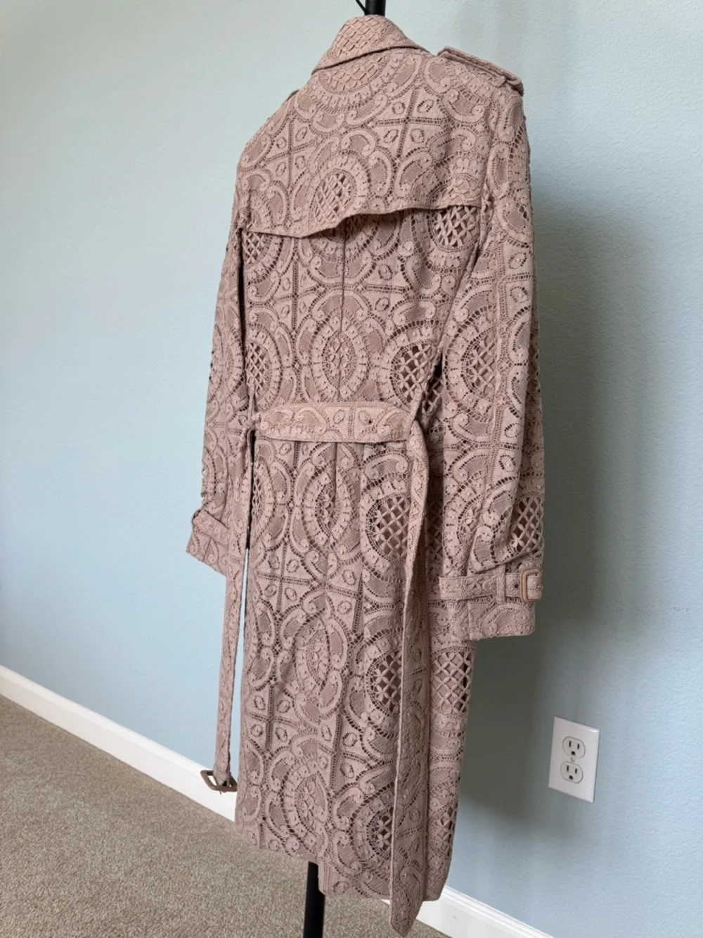 Burberry Lace Overlay Double-Breasted Trench Coat in Dusty Rose - Picture 4 of 12